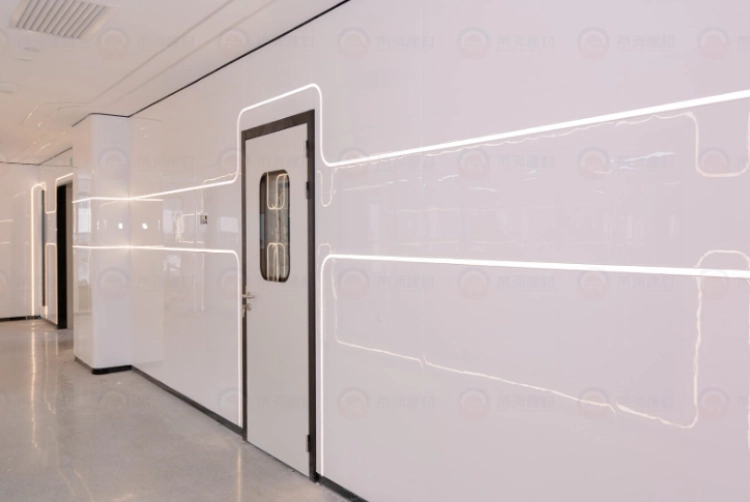 Continuité incendie du plafond de salle blanche aux points de défaillance des joints et des supports des panneaux de laine de roche